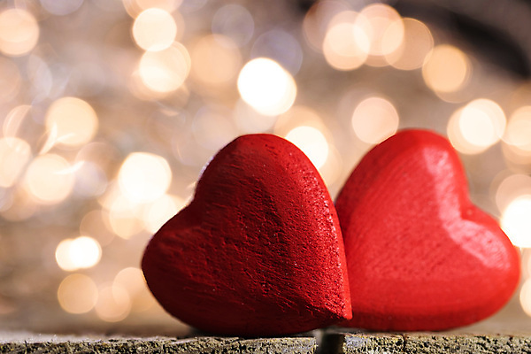 포토 JPG 해외이미지 실내 발렌타인데이 사랑 근접촬영 사람없음 아웃포커스 빛 반짝임 하트 보케 빛망울 해외202105 해외포토 모양 감정 뷰포인트 모션 데이이벤트 촬영기법 내부 파일형식