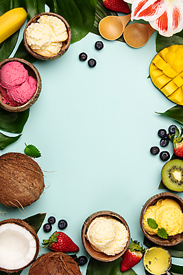 포토 JPG 해외이미지 그릇 잎 딸기 아이스크림 디저트 프레임 실내 키위 사람없음 하이앵글 달콤 담기 파란배경 코코넛 망고 나무숟가락 해외202004 해외포토 식물 식기 음식 뷰포인트 백그라운드 과일 모션 내부 파란색 숟가락 맛 열대과일 파일형식