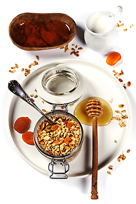 포토 JPG 해외이미지 접시 유리병 곡류 실내 사람없음 숟가락 시리얼 흰배경 꽂음 요거트 나무그릇 크랜베리 허니디퍼 그래놀라 해외202004 해외포토 그릇 식기 열매 음식 백그라운드 병_용기 유제품 수저 내부 목재 흰색 도구 파일형식