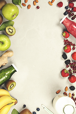 포토 JPG 해외이미지 채소 딸기 프레임 바나나 건강 키위 사람없음 하이앵글 주스 우유 사과 채식 아몬드 베리 생강 다이어트음식 스무디 음료수병 저칼로리식단 플랫레이 카피스페이스 해외202004 해외포토 음료 뷰포인트 다이어트 과일 유제품 공백 견과류 플랫 식단 저칼로리 병_담는 파일형식