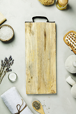 포토 JPG 해외이미지 도마 사람없음 수건 위생용품 스파용품 아로마테라피 라벤더 입욕소금 해외202004 해외포토 꽃 생활용품 주방용품 스파 미용용품 허브 오브젝트 소금 테라피 파일형식