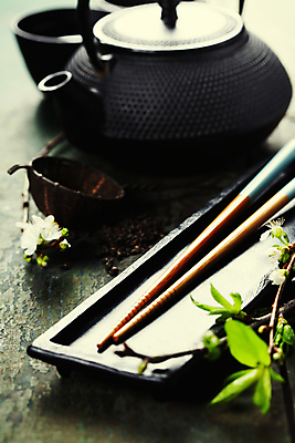 포토 JPG 해외이미지 스튜디오촬영 젓가락 실내 사람없음 찻잔 찻주전자 해외202004 해외포토 주전자 잔 수저 내부 파일형식