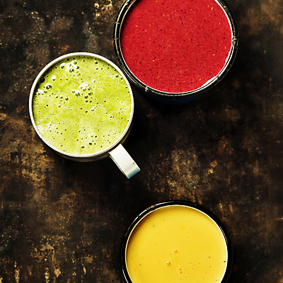 포토 JPG 해외이미지 음료 실내 사람없음 머그컵 세잔 스무디 바나나스무디 딸기스무디 갈색배경 해외202004 해외포토 백그라운드 3 내부 컵 갈색 파일형식