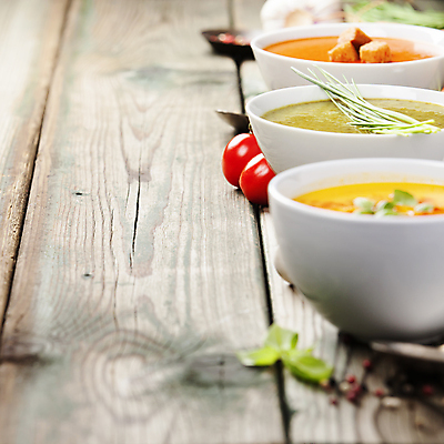 포토 JPG 해외이미지 스튜디오촬영 그릇 방울토마토 실내 사람없음 아웃포커스 나무바닥 단호박수프 해외202004 해외포토 식기 토마토 바닥 촬영기법 내부 수프 파일형식