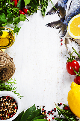 포토 JPG 해외이미지 식재료 방울토마토 실내 어류 사람없음 하이앵글 숟가락 올리브오일 레몬 해산물 흰배경 소금 종지 후추 노끈 로즈메리 월계수 황새치 카피스페이스 해외202004 해외포토 그릇 줄 뷰포인트 백그라운드 토마토 과일 수저 내부 수중동물 공백 흰색 기름_음식 허브 향신료 파일형식 새치