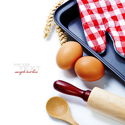 포토 JPG 해외이미지 쟁반 실내 타이포그라피 사람없음 계란 준비 흰배경 홈베이킹 제빵 나무숟가락 반죽밀대 쿠킹장갑 카피스페이스 해외202004 해외포토 문자 백그라운드 내부 제과제빵 알 숟가락 공백 흰색 밀대 주방장갑 파일형식