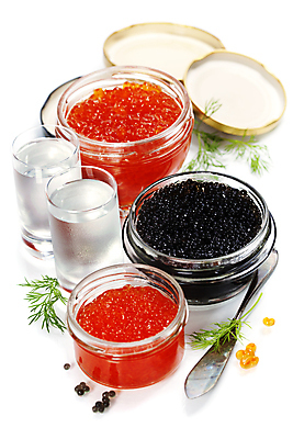 포토 JPG 해외이미지 술잔 식재료 유리병 실내 종류 사람없음 뚜껑 고급 흰배경 보드카 잼나이프 캐비아 해외202004 해외포토 백그라운드 컨셉 병_용기 잔 주류 내부 흰색 나이프 파일형식