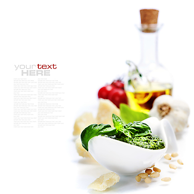 포토 JPG 해외이미지 치즈 실내 마늘 타이포그라피 사람없음 이탈리아음식 올리브오일 흰배경 잣 바질 소스그릇 카피스페이스 페스토 해외202004 해외포토 문자 그릇 백그라운드 채소 유제품 서양음식 내부 공백 견과류 흰색 소스_음식 기름_음식 파일형식