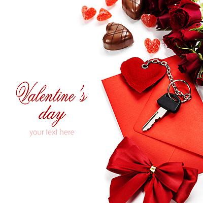 포토 JPG 해외이미지 리본 열쇠 편지봉투 실내 발렌타인데이 사랑 사람없음 선물상자 장미 초콜릿 하트 오브젝트 흰배경 키링 카피스페이스 해외202004 해외포토 모양 꽃 감정 백그라운드 데이이벤트 디저트 봉투 선물 내부 상자 공백 흰색 편지 파일형식