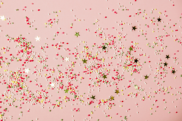 포토 JPG 해외이미지 별 패턴 실내 사람없음 하이앵글 화려 스프링클 분홍색배경 해외202004 해외포토 자연요소 뷰포인트 분홍색 백그라운드 컨셉 무늬 내부 장식 파일형식