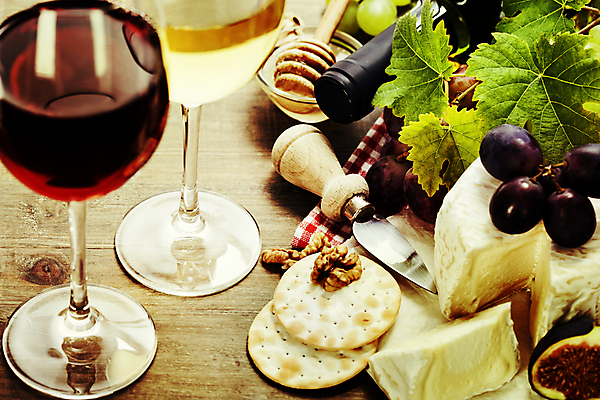 포토 JPG 해외이미지 포도 치즈 사람없음 크래커 와인 견과류 레드와인 화이트와인 와인병 나무바닥 슬라이스 꿀 무화과 치즈나이프 포도잎 허니디퍼 해외202004 해외포토 잎 과일 병_용기 유제품 바닥 주류 쿠키 도구 나이프 파일형식