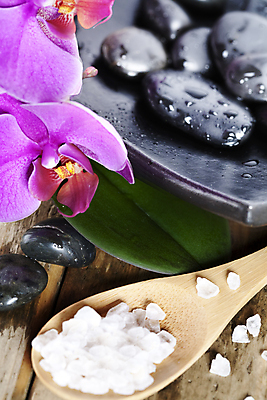 포토 JPG 해외이미지 잎 근접촬영 사람없음 숟가락 스파 조약돌 스파용품 아로마테라피 난초꽃 입욕소금 해외202004 해외포토 식물 꽃 뷰포인트 수저 돌_바위 미용용품 난초 오브젝트 소금 테라피 파일형식