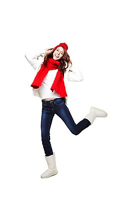 포토 JPG 스튜디오촬영 전신 서양인 외국인 백인 모델 해외기획촬영 모자 우먼라이프 라이프스타일 긴머리 여자 2011년태국 패션 포즈 겨울 모션 털모자 부츠 실내 한명 서기 미소 웃음 누끼 사람 20대 성인 라이프 앞모습 달리기 손들기 점프 목도리 점퍼 즐거움 오브젝트 웨이브 어그부츠 다리들기 털점퍼 여자만 여자한명만 성인여자만 청년만 청년여자만 성인한명만 청년여자한명만 성인여자한명만 성인만 국내포토 모자_잡화 1 헤어스타일 잡화 계절 감정 뷰포인트 신발 표정 인종 청년 내부 생활 외투 파일형식