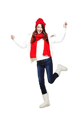 포토 JPG 스튜디오촬영 전신 서양인 외국인 백인 모델 해외기획촬영 모자 우먼라이프 라이프스타일 긴머리 여자 2011년태국 패션 포즈 겨울 모션 털모자 부츠 실내 한명 서기 미소 웃음 누끼 사람 20대 성인 라이프 앞모습 손들기 목도리 점퍼 즐거움 오브젝트 웨이브 어그부츠 다리들기 털점퍼 여자만 여자한명만 성인여자만 청년만 청년여자만 성인한명만 청년여자한명만 성인여자한명만 성인만 국내포토 모자_잡화 1 헤어스타일 잡화 계절 감정 뷰포인트 신발 표정 인종 청년 내부 생활 외투 파일형식