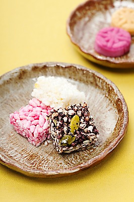 포토 JPG 스튜디오촬영 명절 한식 음식 디저트 한국 실내 사람없음 과자 전통음식 한과 다식 전통다과 국내포토 전통 기념일 아시아 내부 다과 파일형식