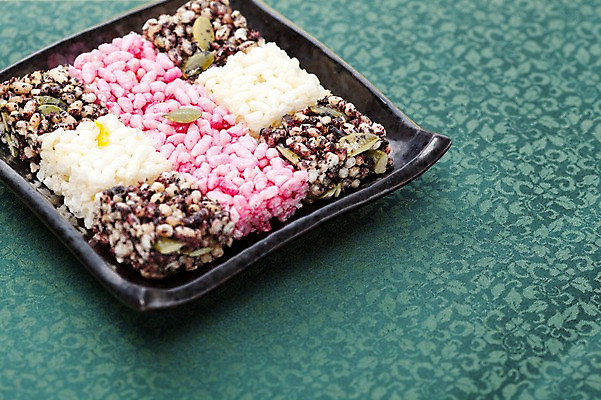 포토 JPG 스튜디오촬영 명절 한식 음식 디저트 한국 실내 사람없음 과자 전통음식 한과 강정 전통다과 국내포토 전통 기념일 아시아 내부 다과 파일형식