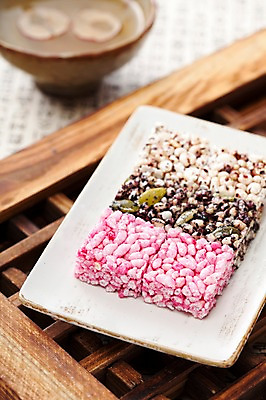 포토 JPG 스튜디오촬영 명절 음료 한식 음식 디저트 한국 실내 사람없음 과자 전통음식 전통차 한과 강정 다식 수정과 전통다과 국내포토 전통 기념일 아시아 내부 차_음료 다과 파일형식