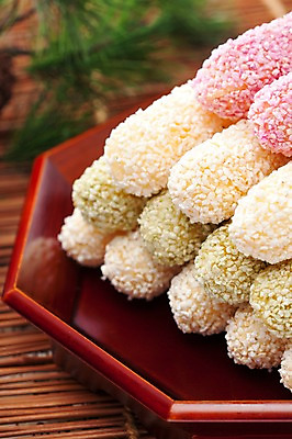 포토 JPG 스튜디오촬영 명절 한식 음식 디저트 한국 쟁반 실내 사람없음 과자 전통음식 한과 솔잎 전통다과 국내포토 전통 기념일 아시아 잎 내부 다과 파일형식