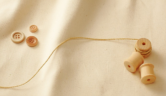 포토 JPG 스튜디오촬영 단추 실내 사람없음 실 바느질도구 바느질 오브젝트 실타래 국내포토 내부 파일형식