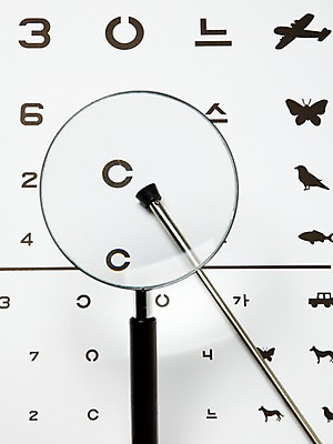 포토 JPG 스튜디오촬영 돋보기 실내 사람없음 오브젝트 지시봉 안과 시력검사 안경점 시력검사표 국내포토 병원 내부 상점 검사_조사 파일형식