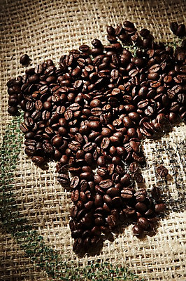 포토 JPG 열매 커피 실내 사람없음 원두 낟알 마대 마대자루 국내포토 식물 음료 내부 자루 파일형식