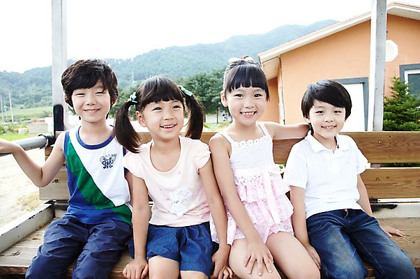 포토 JPG 주간 학생 라이프스타일 여자 어린이교육 교육 남자 어린이라이프 초등학생 어린이 포즈 모션 산 미소 웃음 사람 앉기 동양인 소녀 소년 여러명 상반신 야외 라이프 앞모습 10대 친구 농장 기계 목장 한국인 농촌 시골 체험학습 체험 농기구 트랙터 목장체험 십대만 국내포토 자연요소 뷰포인트 다수 컨셉 농업 관계 청소년 표정 인종 생활 농기계 특수차량 파일형식