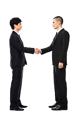 포토 JPG 스튜디오촬영 전신 외국인 해외기획촬영 2011년태국 남자 포즈 비즈니스 모션 협력 악수 함께함 실내 협상 미소 웃음 누끼 사람 동양인 정장 20대 성인 두명 옆모습 비즈니스라이프 마주보기 손잡기 경쟁 도움 직장인 비즈니스맨 목표 계획 동료 남자만 성인남자만 청년만 청년남자만 성인만 국내포토 직업 라이프스타일 옷 뷰포인트 컨셉 관계 표정 인종 손짓 청년 내부 파일형식