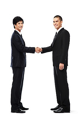 포토 JPG 스튜디오촬영 전신 외국인 해외기획촬영 2011년태국 남자 포즈 비즈니스 모션 협력 악수 함께함 실내 협상 미소 웃음 누끼 사람 동양인 정장 20대 성인 두명 옆모습 비즈니스라이프 손잡기 경쟁 도움 직장인 비즈니스맨 목표 계획 동료 남자만 성인남자만 청년만 청년남자만 성인만 국내포토 직업 라이프스타일 옷 뷰포인트 컨셉 관계 표정 인종 손짓 청년 내부 파일형식