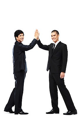 포토 JPG 스튜디오촬영 전신 외국인 해외기획촬영 2011년태국 남자 포즈 비즈니스 모션 협력 함께함 실내 미소 웃음 누끼 사람 동양인 정장 20대 성인 두명 옆모습 비즈니스라이프 파이팅 경쟁 도움 직장인 비즈니스맨 목표 계획 동료 하이파이브 손뼉치기 남자만 성인남자만 청년만 청년남자만 성인만 국내포토 직업 라이프스타일 옷 뷰포인트 컨셉 관계 표정 인종 손짓 청년 내부 파일형식
