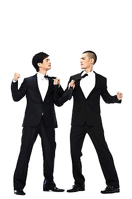 포토 JPG 스튜디오촬영 외국인 해외기획촬영 2011년태국 남자 비즈니스 넥타이 함께함 실내 서기 누끼 사람 동양인 정장 20대 성인 두명 마주보기 경쟁 주먹 잡기 도움 직장인 비즈니스맨 목표 계획 동료 싸움 멱살 남자만 성인남자만 청년만 청년남자만 성인만 국내포토 직업 잡화 옷 컨셉 관계 모션 인종 청년 내부 파일형식