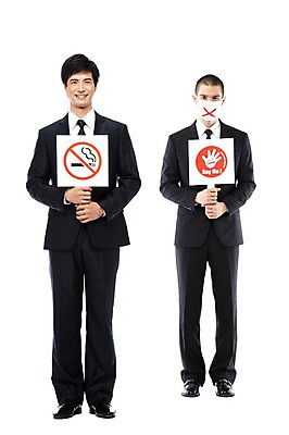 포토 JPG 스튜디오촬영 전신 외국인 해외기획촬영 2011년태국 남자 캠페인 비즈니스 안내 알림판 실내 경고 마스크 서기 미소 웃음 들기 누끼 사람 동양인 정장 20대 성인 두명 앞모습 금지 표지판 비즈니스맨 X 맹세 결심 알림 금연 남자만 성인남자만 청년만 청년남자만 성인만 국내포토 알파벳 옷 뷰포인트 컨셉 모션 표정 인종 청년 내부 직장인 사회이슈 파일형식
