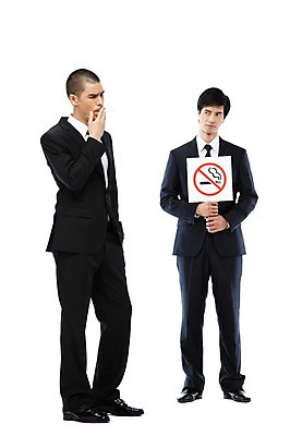 포토 JPG 스튜디오촬영 전신 외국인 해외기획촬영 응시 2011년태국 남자 캠페인 비즈니스 안내 흡연 담배 알림판 실내 경고 서기 들기 누끼 사람 동양인 정장 20대 성인 두명 금지 표지판 비즈니스맨 맹세 결심 알림 금연 남자만 성인남자만 청년만 청년남자만 성인만 국내포토 시선 옷 컨셉 모션 인종 청년 내부 직장인 사회이슈 파일형식