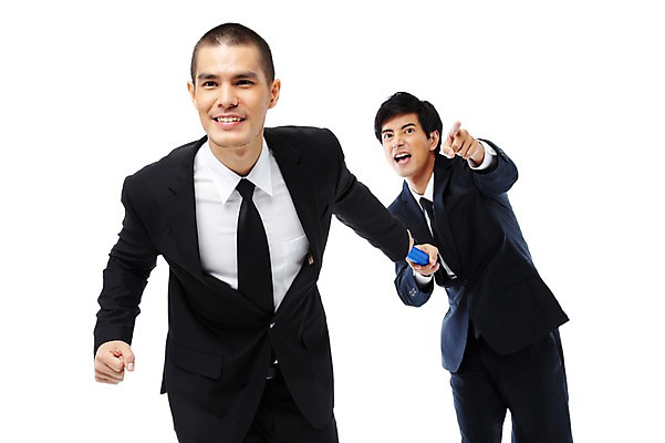 포토 JPG 스튜디오촬영 외국인 해외기획촬영 응시 2011년태국 남자 포즈 비즈니스 협력 함께함 실내 웃음 누끼 사람 동양인 정장 손짓 상반신 20대 성인 두명 비즈니스라이프 달리기 경쟁 가리킴 도움 직장인 비즈니스맨 목표 계획 동료 전달 릴레이 남자만 성인남자만 청년만 청년남자만 성인만 배턴 국내포토 직업 라이프스타일 시선 옷 스포츠용품 컨셉 관계 모션 표정 인종 청년 내부 파일형식