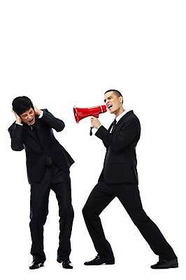 포토 JPG 스튜디오촬영 전신 외국인 해외기획촬영 2011년태국 남자 포즈 비즈니스 모션 실내 서기 누끼 사람 동양인 정장 손짓 20대 성인 두명 비즈니스라이프 확성기 외침 표현 직장인 비즈니스맨 상사 꾸지람 귀막기 직원 부하 지적 남자만 성인남자만 청년만 청년남자만 성인만 국내포토 직업 라이프스타일 옷 인종 청년 내부 소리 체벌 파일형식