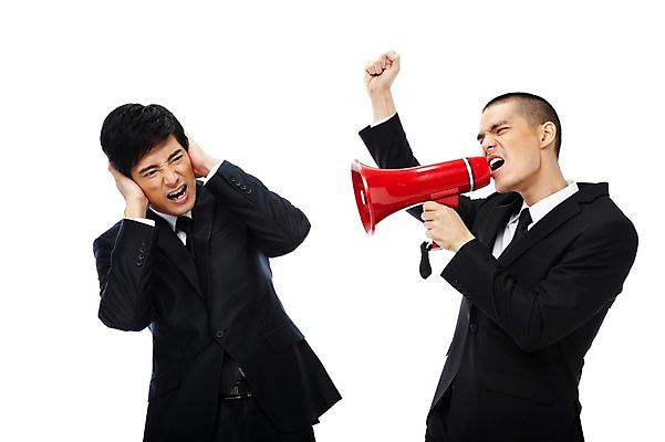 포토 JPG 스튜디오촬영 외국인 해외기획촬영 2011년태국 남자 포즈 비즈니스 모션 실내 서기 누끼 사람 동양인 정장 손짓 상반신 20대 성인 두명 비즈니스라이프 확성기 외침 표현 직장인 비즈니스맨 상사 꾸지람 귀막기 직원 부하 지적 남자만 성인남자만 청년만 청년남자만 성인만 국내포토 직업 라이프스타일 옷 인종 청년 내부 소리 체벌 파일형식