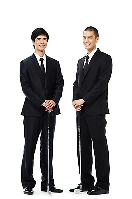 포토 JPG 스튜디오촬영 전신 외국인 해외기획촬영 2011년태국 남자 포즈 골프 비즈니스 레저 함께함 실내 서기 미소 웃음 누끼 사람 동양인 정장 20대 성인 취미 두명 비즈니스라이프 운동 경쟁 골프채 도움 직장인 비즈니스맨 목표 계획 동료 손모으기 남자만 성인남자만 청년만 청년남자만 성인만 국내포토 직업 라이프스타일 옷 컨셉 관계 모션 골프용품 표정 건강 인종 손짓 청년 내부 구기 파일형식