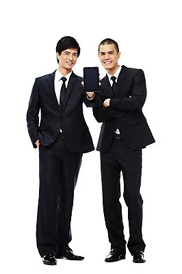 포토 JPG 스튜디오촬영 전신 외국인 해외기획촬영 2011년태국 남자 포즈 비즈니스 모션 협력 함께함 실내 서기 미소 웃음 들기 누끼 사람 동양인 정장 손짓 20대 성인 두명 비즈니스라이프 태블릿 팔짱 경쟁 도움 직장인 비즈니스맨 목표 계획 동료 남자만 성인남자만 청년만 청년남자만 성인만 국내포토 직업 라이프스타일 옷 컨셉 관계 표정 인종 청년 내부 전자제품 스마트기기 파일형식