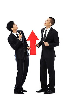 포토 JPG 스튜디오촬영 전신 외국인 해외기획촬영 응시 2011년태국 남자 화살표 포즈 비즈니스 성공 실내 표정 서기 누끼 사람 동양인 정장 손짓 20대 성인 두명 금융 기쁨 가리킴 표현 우승 비즈니스맨 주식 만족 상승 수익 남자만 성인남자만 청년만 청년남자만 성인만 국내포토 시선 옷 감정 컨셉 모션 인종 청년 내부 경제 최고 직장인 파일형식