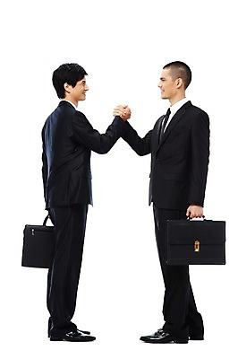 포토 JPG 스튜디오촬영 전신 외국인 해외기획촬영 2011년태국 남자 포즈 서류가방 가방 비즈니스 모션 협력 함께함 실내 미소 웃음 들기 누끼 사람 동양인 정장 20대 성인 두명 옆모습 비즈니스라이프 손잡기 경쟁 도움 직장인 비즈니스맨 목표 계획 동료 남자만 성인남자만 청년만 청년남자만 성인만 국내포토 직업 라이프스타일 잡화 옷 뷰포인트 컨셉 관계 표정 인종 청년 내부 파일형식