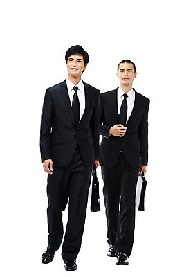 포토 JPG 스튜디오촬영 전신 외국인 해외기획촬영 2011년태국 남자 포즈 서류가방 가방 비즈니스 모션 협력 함께함 실내 미소 웃음 들기 누끼 사람 동양인 정장 20대 성인 두명 비즈니스라이프 걷기 경쟁 도움 직장인 비즈니스맨 목표 계획 동료 남자만 성인남자만 청년만 청년남자만 성인만 국내포토 직업 라이프스타일 잡화 옷 컨셉 관계 표정 인종 청년 내부 파일형식