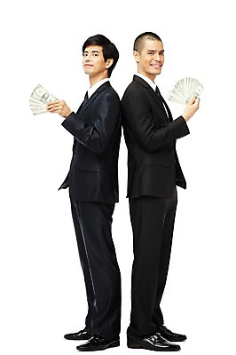 포토 JPG 스튜디오촬영 전신 외국인 해외기획촬영 2011년태국 남자 포즈 지폐 돈 비즈니스 모션 성공 실내 서기 미소 웃음 들기 누끼 사람 동양인 정장 20대 성인 두명 옆모습 경제 달러 기쁨 비즈니스맨 돈다발 만족 외화 남자만 성인남자만 청년만 청년남자만 성인만 국내포토 옷 감정 뷰포인트 컨셉 표정 인종 청년 내부 금융 직장인 재산 파일형식