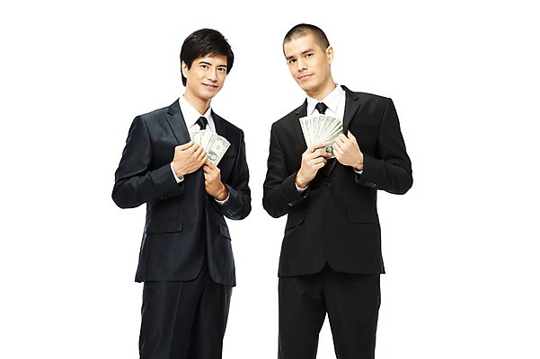 포토 JPG 스튜디오촬영 외국인 해외기획촬영 2011년태국 남자 포즈 지폐 돈 비즈니스 모션 성공 실내 서기 미소 웃음 들기 누끼 사람 동양인 정장 상반신 20대 성인 두명 앞모습 경제 달러 기쁨 비즈니스맨 돈다발 만족 외화 남자만 성인남자만 청년만 청년남자만 성인만 국내포토 옷 감정 뷰포인트 컨셉 표정 인종 청년 내부 금융 직장인 재산 파일형식