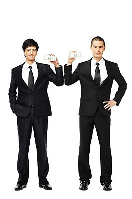 포토 JPG 스튜디오촬영 전신 외국인 해외기획촬영 2011년태국 남자 허리손 포즈 지폐 돈 비즈니스 모션 성공 실내 서기 미소 웃음 들기 누끼 사람 동양인 정장 20대 성인 두명 앞모습 경제 달러 기쁨 비즈니스맨 돈다발 만족 외화 남자만 성인남자만 청년만 청년남자만 성인만 국내포토 옷 감정 뷰포인트 컨셉 표정 인종 청년 내부 금융 직장인 재산 파일형식