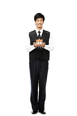 포토 JPG 스튜디오촬영 전신 외국인 해외기획촬영 직업 2011년태국 남자 와이셔츠 비즈니스 넥타이 주택 실내 한명 서기 미소 웃음 들기 누끼 사람 동양인 20대 성인 앞모습 모형 조끼 도움 비즈니스맨 보호 오브젝트 보안 경호원 남자만 남자한명만 성인남자만 청년만 청년남자만 청년남자한명만 성인한명만 성인남자한명만 성인만 국내포토 1 잡화 뷰포인트 컨셉 셔츠 모션 표정 안전 인종 청년 내부 건물 외투 직장인 파일형식