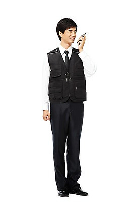 포토 JPG 스튜디오촬영 전신 외국인 해외기획촬영 직업 2011년태국 남자 와이셔츠 비즈니스 넥타이 실내 한명 서기 미소 웃음 들기 누끼 사람 동양인 20대 성인 조끼 도움 비즈니스맨 보호 보안 무전기 경호원 남자만 남자한명만 성인남자만 청년만 청년남자만 청년남자한명만 성인한명만 성인남자한명만 성인만 국내포토 1 잡화 컨셉 셔츠 모션 무선통신 표정 안전 인종 청년 내부 외투 직장인 파일형식