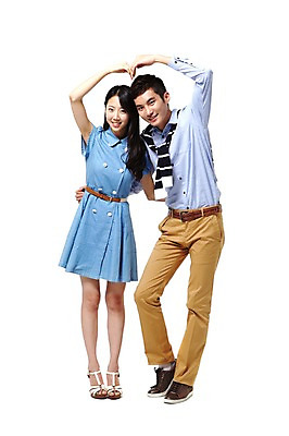 포토 JPG 스튜디오촬영 전신 모델 학생 라이프스타일 긴머리 커플 원피스 여자 남자 구두 대학생 포즈 셔츠 남방 바지 모션 대학생라이프 실내 사랑 서기 누끼 사람 동양인 손짓 20대 성인 두명 라이프 앞모습 치마 캠퍼스라이프 한국인 벨트 하트 하이힐 주머니 캠퍼스커플 연애 청년만 성인만 국내포토 모양 헤어스타일 잡화 옷 감정 뷰포인트 신발 상의 관계 하의 인종 청년 내부 생활 여성화 파일형식
