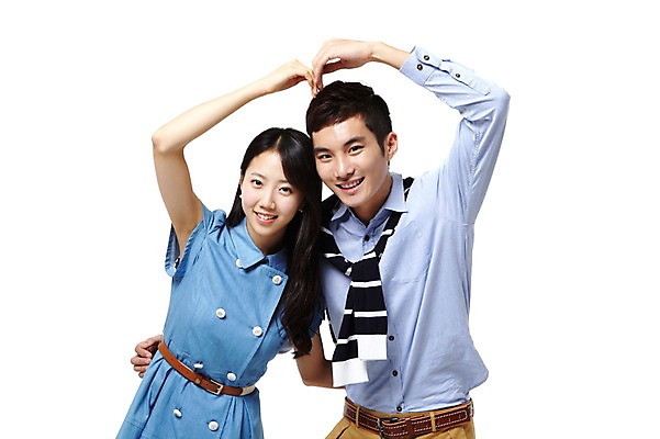 포토 JPG 스튜디오촬영 모델 학생 라이프스타일 긴머리 커플 원피스 여자 남자 대학생 포즈 셔츠 남방 바지 모션 대학생라이프 실내 사랑 서기 누끼 사람 동양인 손짓 상반신 20대 성인 두명 라이프 앞모습 치마 캠퍼스라이프 한국인 벨트 하트 캠퍼스커플 연애 청년만 성인만 국내포토 모양 헤어스타일 잡화 옷 감정 뷰포인트 상의 관계 하의 인종 청년 내부 생활 파일형식