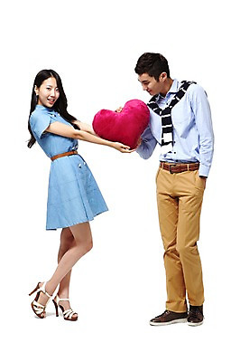 포토 JPG 스튜디오촬영 전신 모델 학생 라이프스타일 긴머리 커플 원피스 여자 남자 구두 대학생 포즈 쿠션 셔츠 남방 바지 모션 대학생라이프 실내 사랑 서기 들기 누끼 사람 동양인 20대 성인 두명 라이프 앞모습 치마 캠퍼스라이프 다정 한국인 벨트 하트 하이힐 주머니 캠퍼스커플 연애 청년만 성인만 국내포토 모양 헤어스타일 잡화 옷 감정 뷰포인트 신발 컨셉 상의 관계 하의 인종 청년 내부 생활 여성화 파일형식