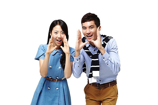 포토 JPG 스튜디오촬영 모델 학생 라이프스타일 여자 남자 대학생 포즈 모션 대학생라이프 안내 실내 손바닥 말하기 서기 누끼 사람 동양인 손짓 상반신 20대 성인 두명 라이프 앞모습 캠퍼스라이프 외침 한국인 알림 부름 청년만 성인만 국내포토 손 뷰포인트 인종 청년 내부 생활 소리 파일형식