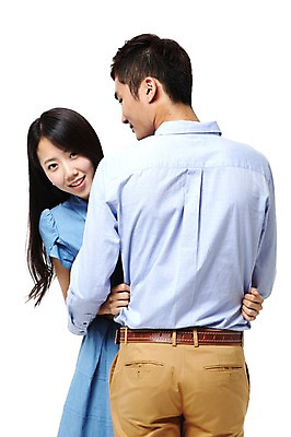 포토 JPG 스튜디오촬영 모델 학생 라이프스타일 여자 남자 대학생 포즈 안기 모션 포옹 대학생라이프 실내 서기 누끼 사람 동양인 상반신 20대 성인 두명 라이프 캠퍼스라이프 한국인 청년만 성인만 국내포토 인종 청년 내부 생활 파일형식